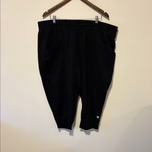 Active zone (Pennington’s) Black Jogger Capries